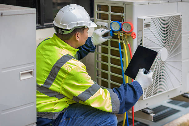 Professional Hvac technician working in Rhome, TX
